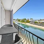 Gold Coast Waterfront Townhouse Broadbeach Waters